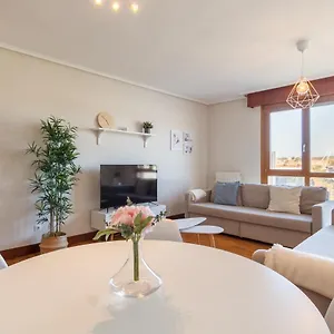 Appartement Amplio Y Luminoso Sobre La Ria De, Barakaldo