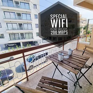 Luxury , Larnaca Chypre