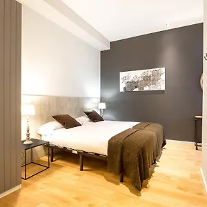 Rent Rambla Catalunya , Barcelona Spanje